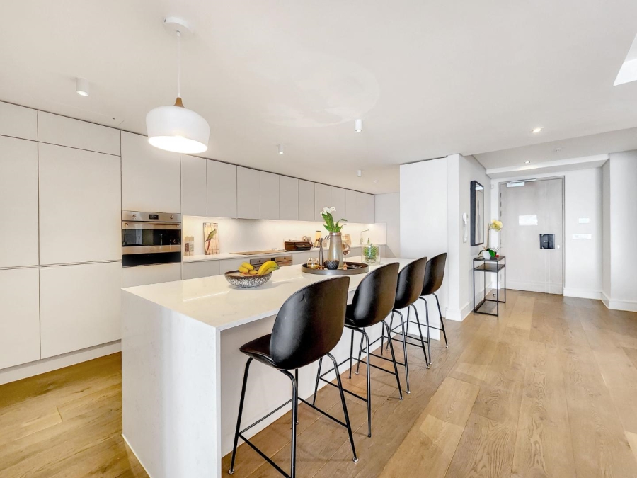 3 Bedroom Property for Sale in Sea Point Western Cape